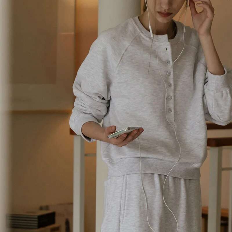Street Style Cotton Fleece With Button Round Neck Casual Hoodie Women's Pullover Winter Fashion Ladies Tops Woman Cloth Designer