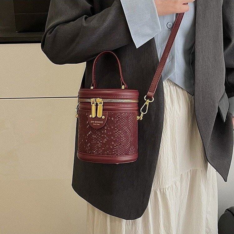 Designer Pack New Bucket Women Simple Fashionable Crossbody With Snake Pattern Personalized And Versatile For Commuting Hand Held Shoulder Bag Free Sh