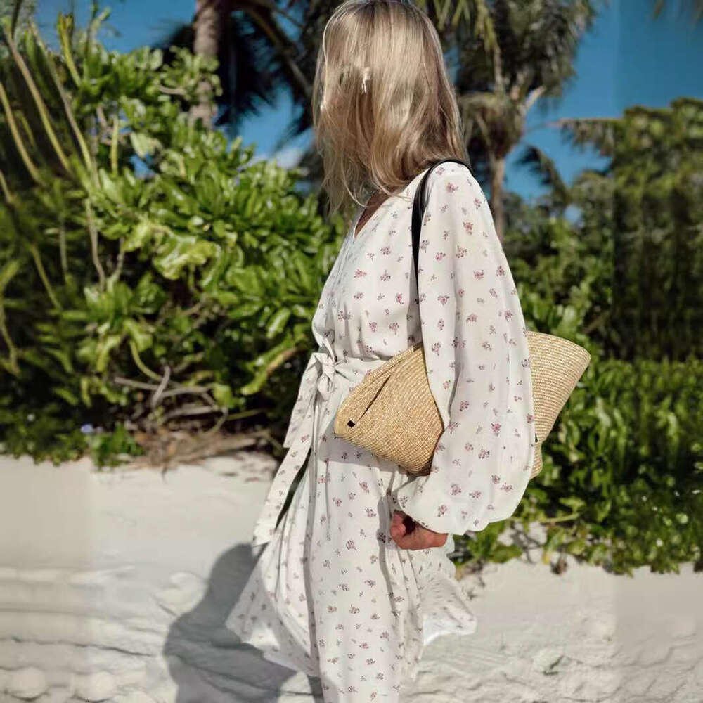 Women's Wear Chiffon New V-Neck Long Loose Waistband Printed Dress