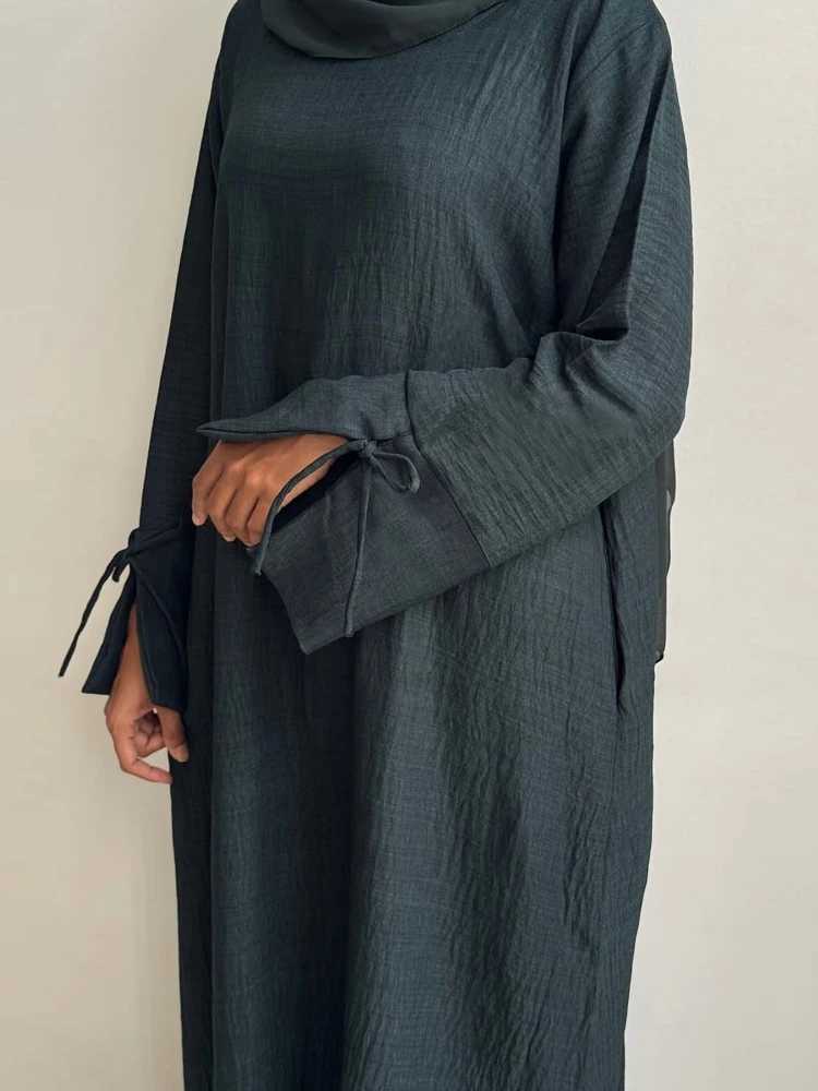 Loose Closed Abaya Dress New Women Pullover Muslim Dress Slit Cuffs Casual Hijabi Outwear Dubai Islamic Arab Clothing Ramadan X250514