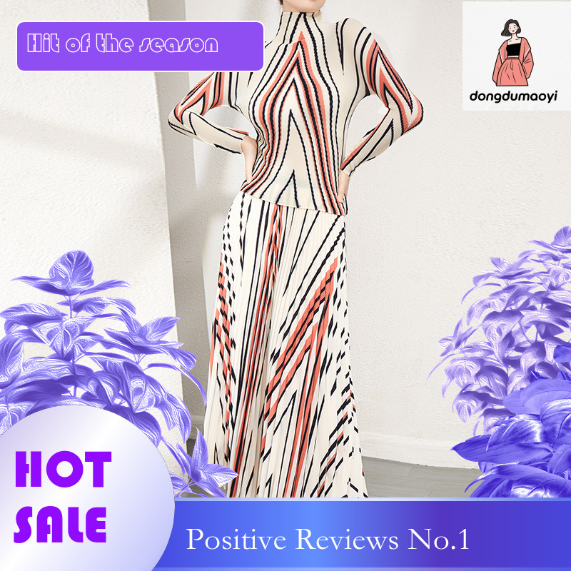dongdumaoyi Miyake women's high-end striped geometric printed T-shirt fashionable high waisted pleated skirt two-piece set