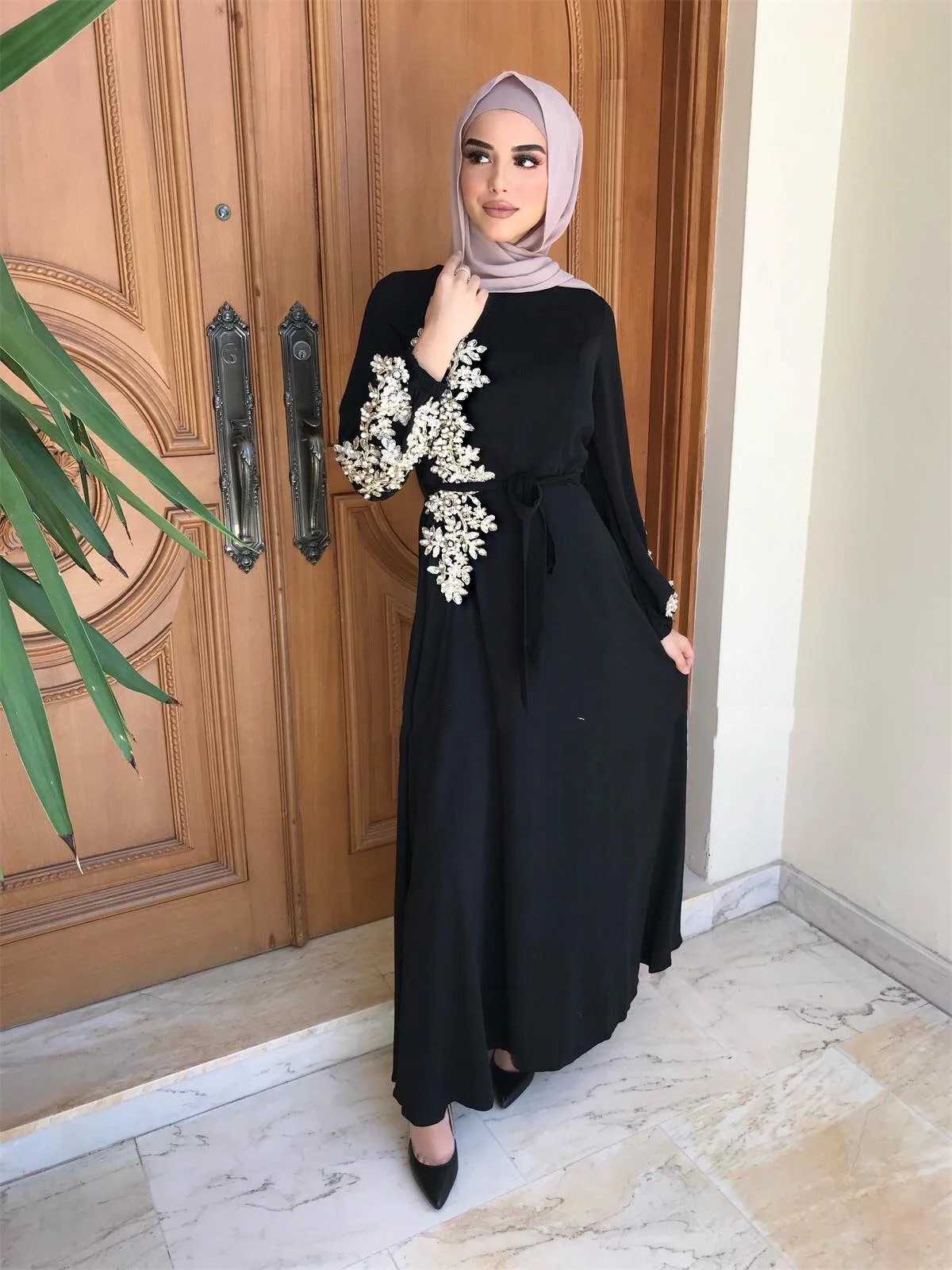 2021 Embroidery Abaya Dubai Turkey Muslim Dress Evening Wedding Dress Kaftan Islamic Clothing Indian Dress Women Robe Vestidos X250514
