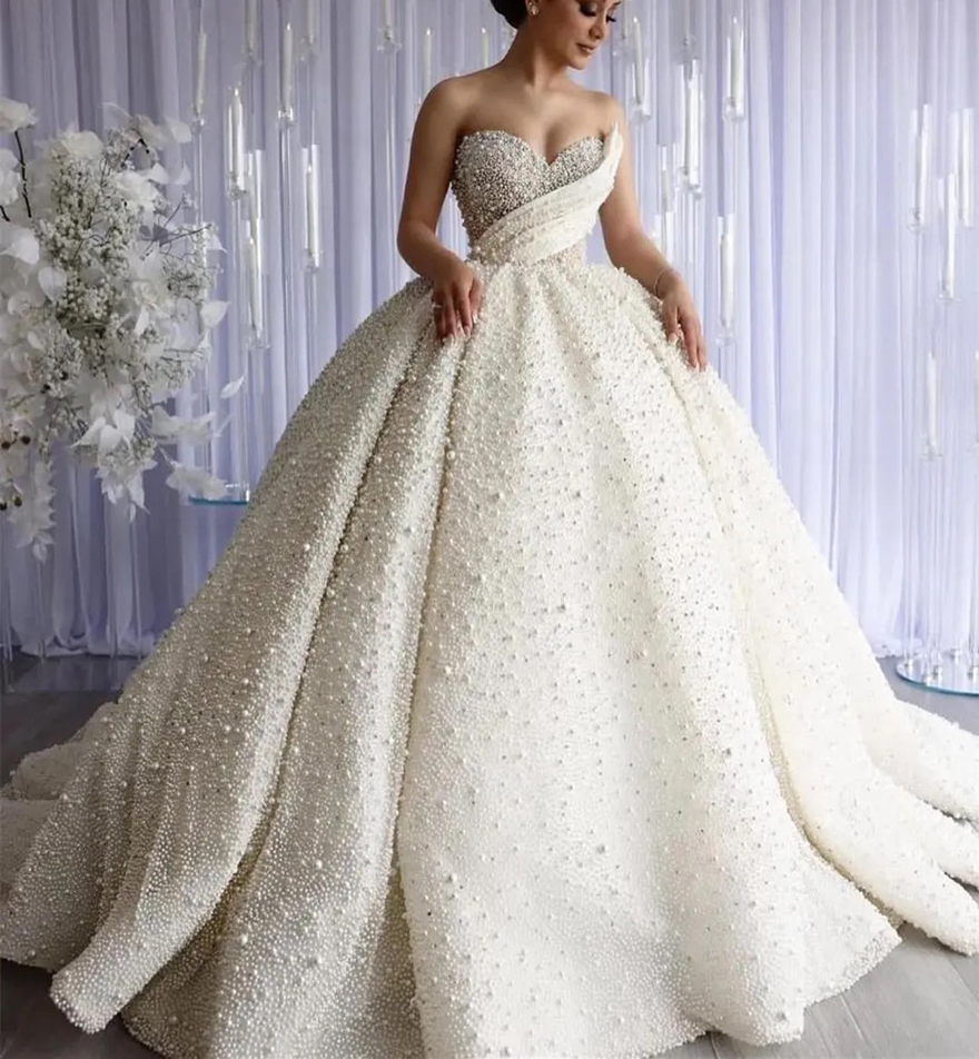 Elegant Ball Gown Wedding Dresses Appliques V Neck Sleeveless Strapless Sequins Ruffles Appliques Floor Length 3D Lace Pearls Ruffles Formal Dresses B