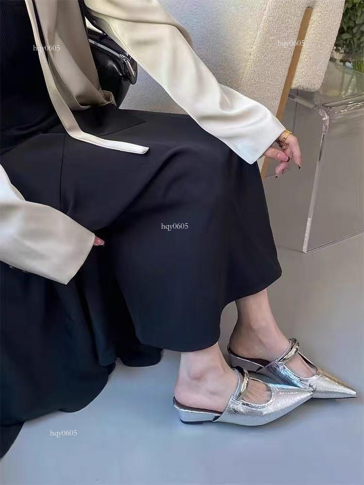 Top quality brand new free delivery designer single shoe slanted tip 2025 spring/summer new thick heel women's casual French sandals new fashion 