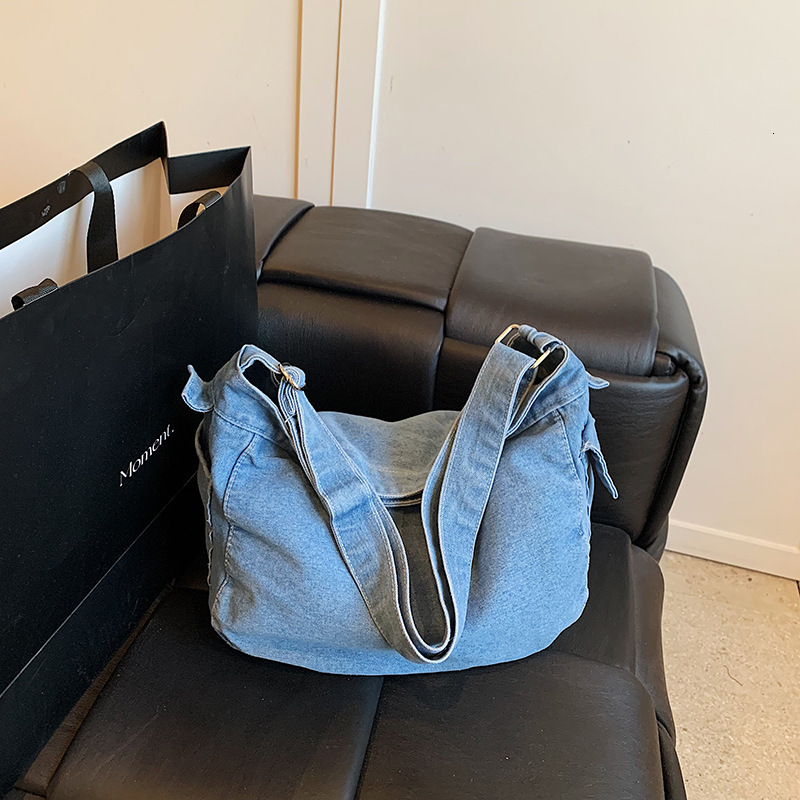 Luxury Bag Crossbody Denim Cloth Women's Simple Mailman Bag New Casual New Free Delivery Designer Bag Versatile And Fashionable Student Shoulder 