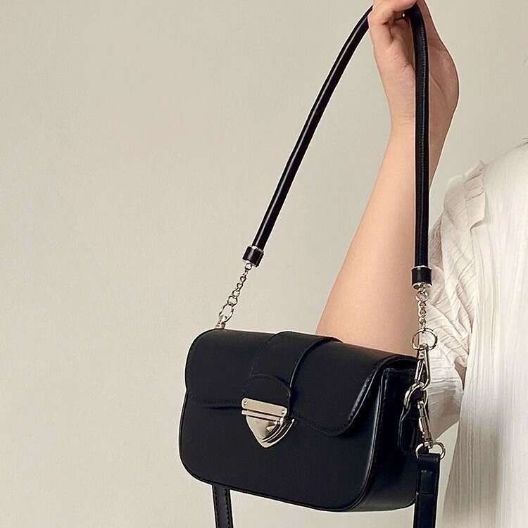 2024 Niche Design New Women's Fashion Buckle Underarm Versatile Single Shoulder Crossbody Bag