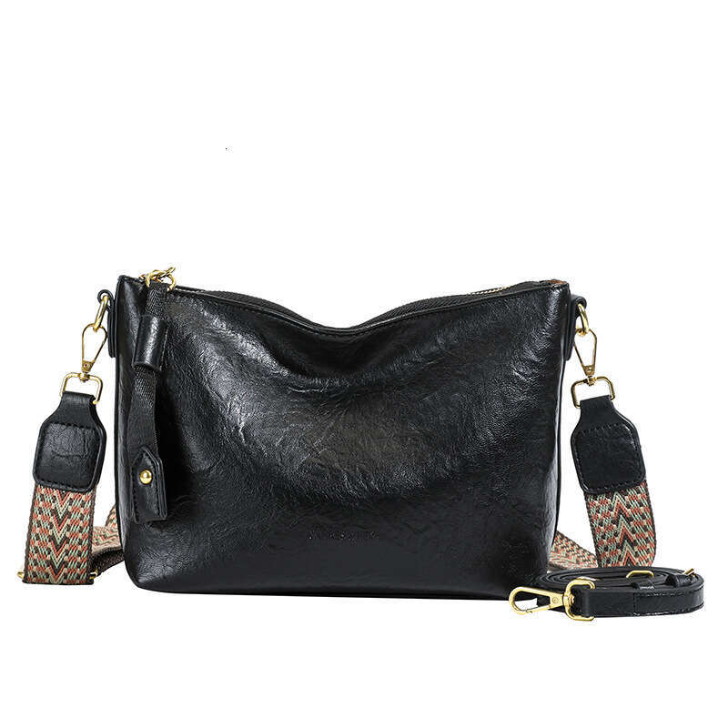 Fashionable Texture Small Diagonal Cross Women's New 2025 Trendy Soft Leather Shoulder Versatile Casual Crossbody Bag