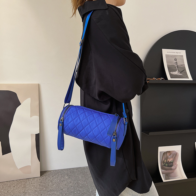 Free Delivery Designer Bag Lingge Embossed Elegance Simple And Fresh Fashionable Single Shoulder Crossbody Bag Spring/summer 2025 Cylindrical Bag Luxu