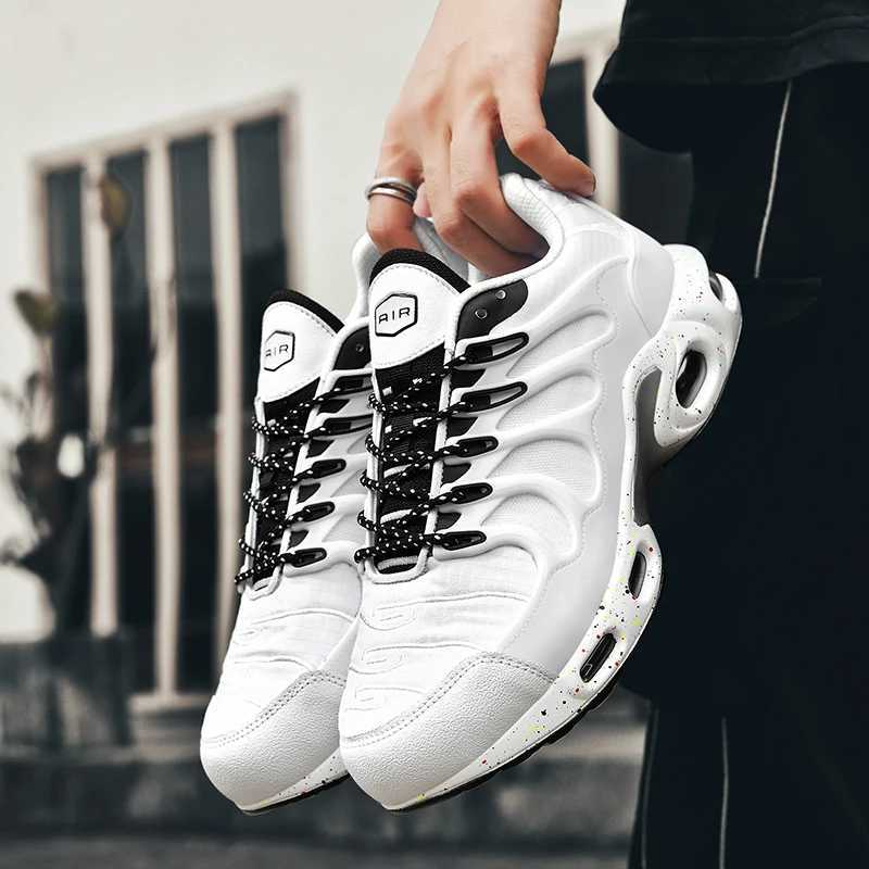 Lightweight Knit Mesh Vamp Sneakers Walking Shoes Tennis Shoes Male Outdoor Shoes Air Cushion Running Shoes Men Hot Sales Runner M250514