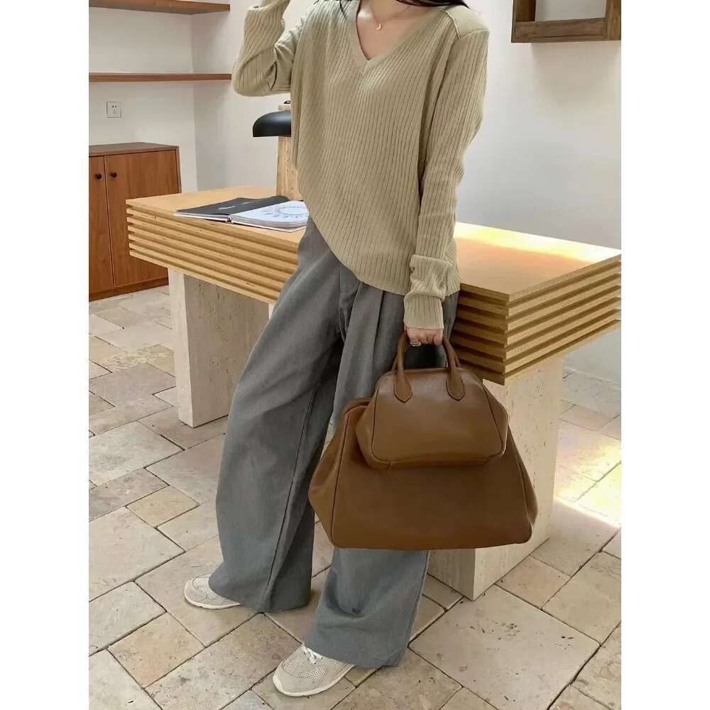 VOAETEC New Vegetable Tanned Cowhide Shell Niche Retro Leather Clip Catfish Versatile Single Shoulder Messenger Women Bag