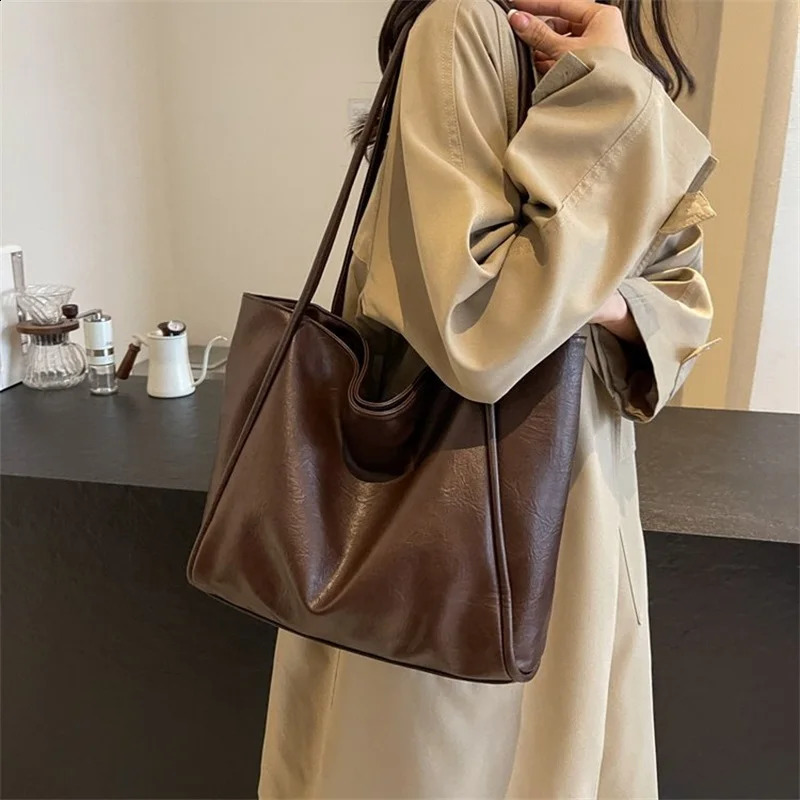 Elegant PU Leather Shoulder Bag for Women Versatile Top Handle Purse Chic Handbag Lightweight Two-Way Tote for Work Weekend 250513