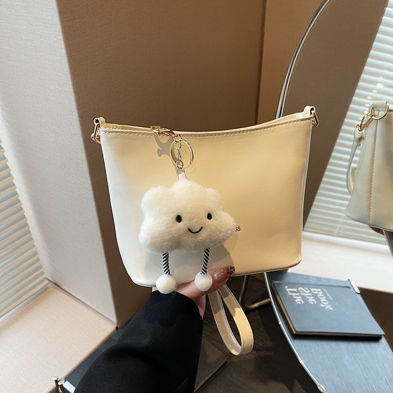 Small Square With Niche Design Women's 2025 Spring Summer New Style Simple And Luxury Bag Stylish Crossbody Bag Popular Commuting New Free Delive