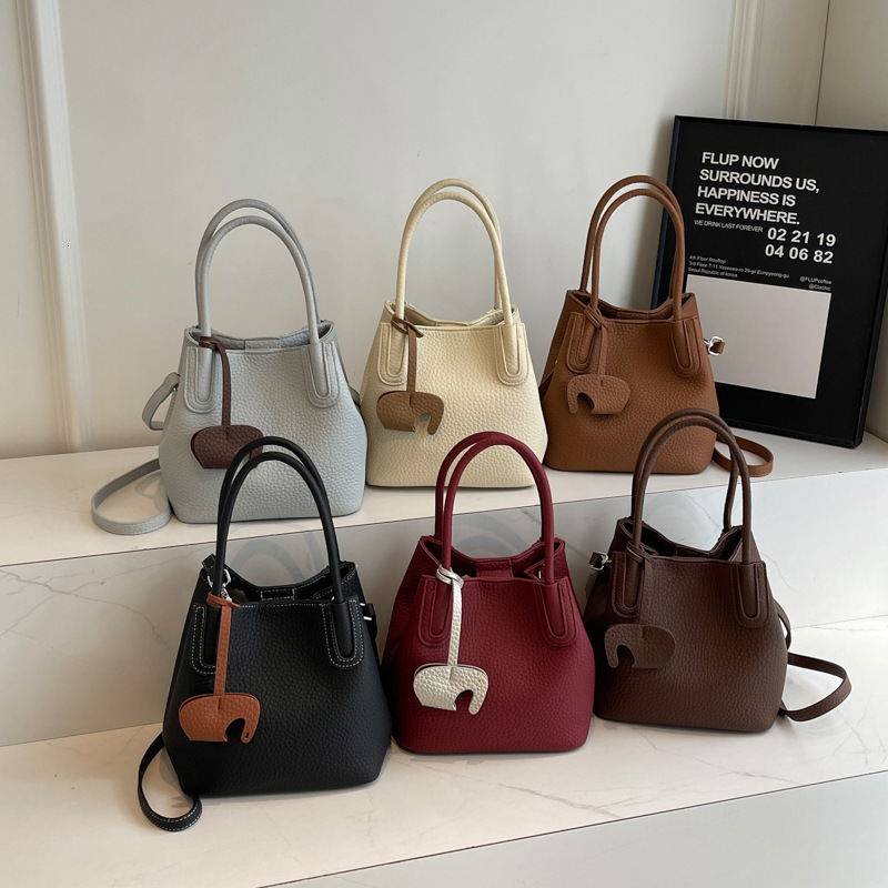 Designer handbag high end Western style women autumn and winter new fashion multifunctional basket bag single shoulder crossbody bag mini storage bag 