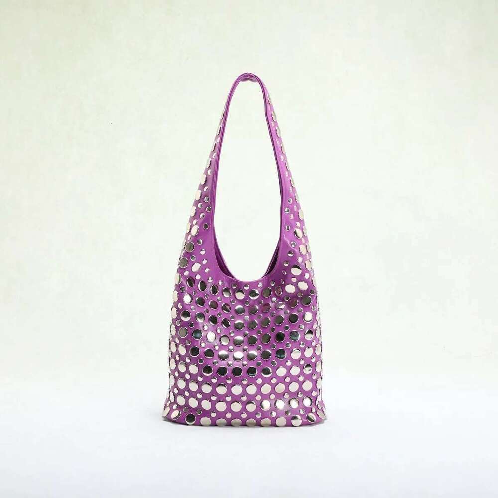 Embellished Punk Style Double-Faced Round Rivet Inlaid Niche Bucket Chic Lady Underarm Large Capacity Shoulder Bag