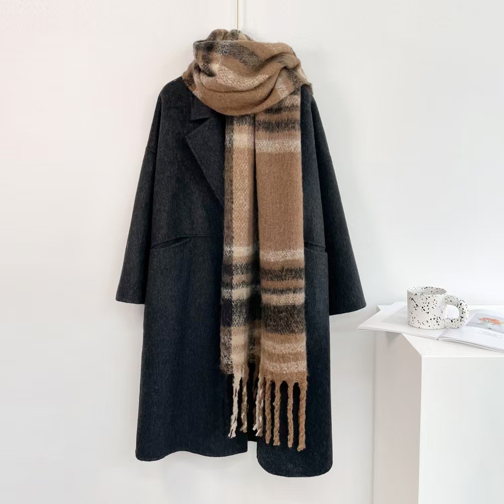 T711 autumn and winter warm scarf women's thick scarf versatile neck scarf British style fashion shawl outer wear