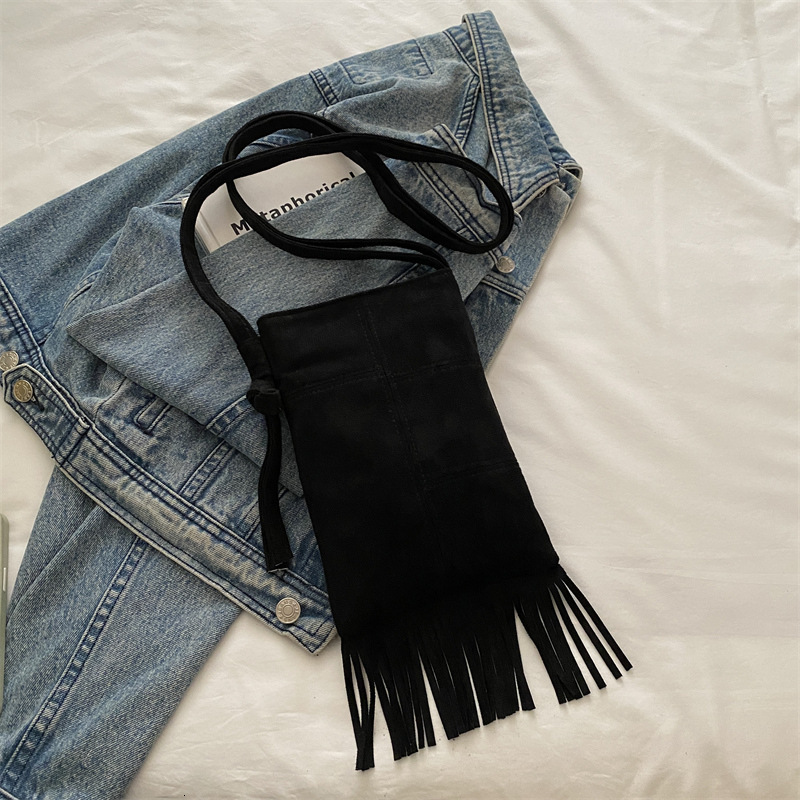2025 Luxury Bag Suede Niche New Free Delivery Designer Bag Design New Women's Bohemian Style American Tassel Bag Frosted Crossbody