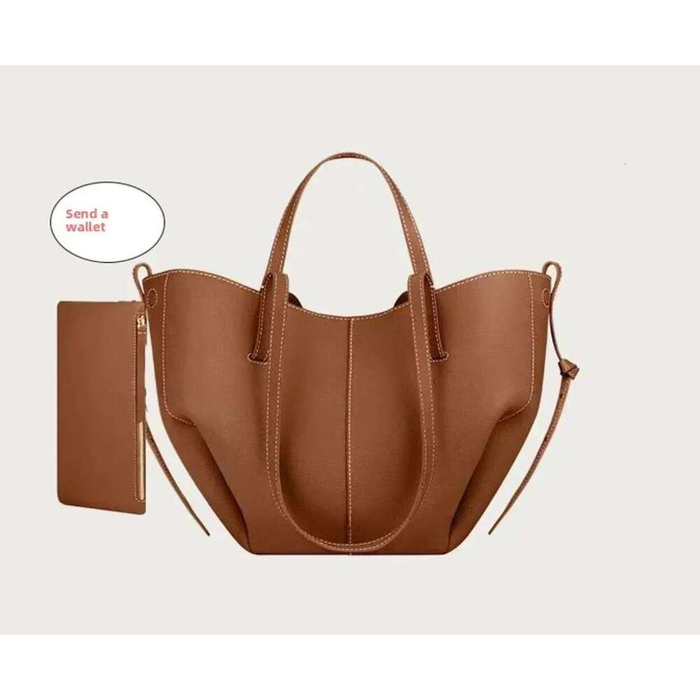 New Handheld Large Capacity Bucket Bag with Leather Wings and Lychee Pattern