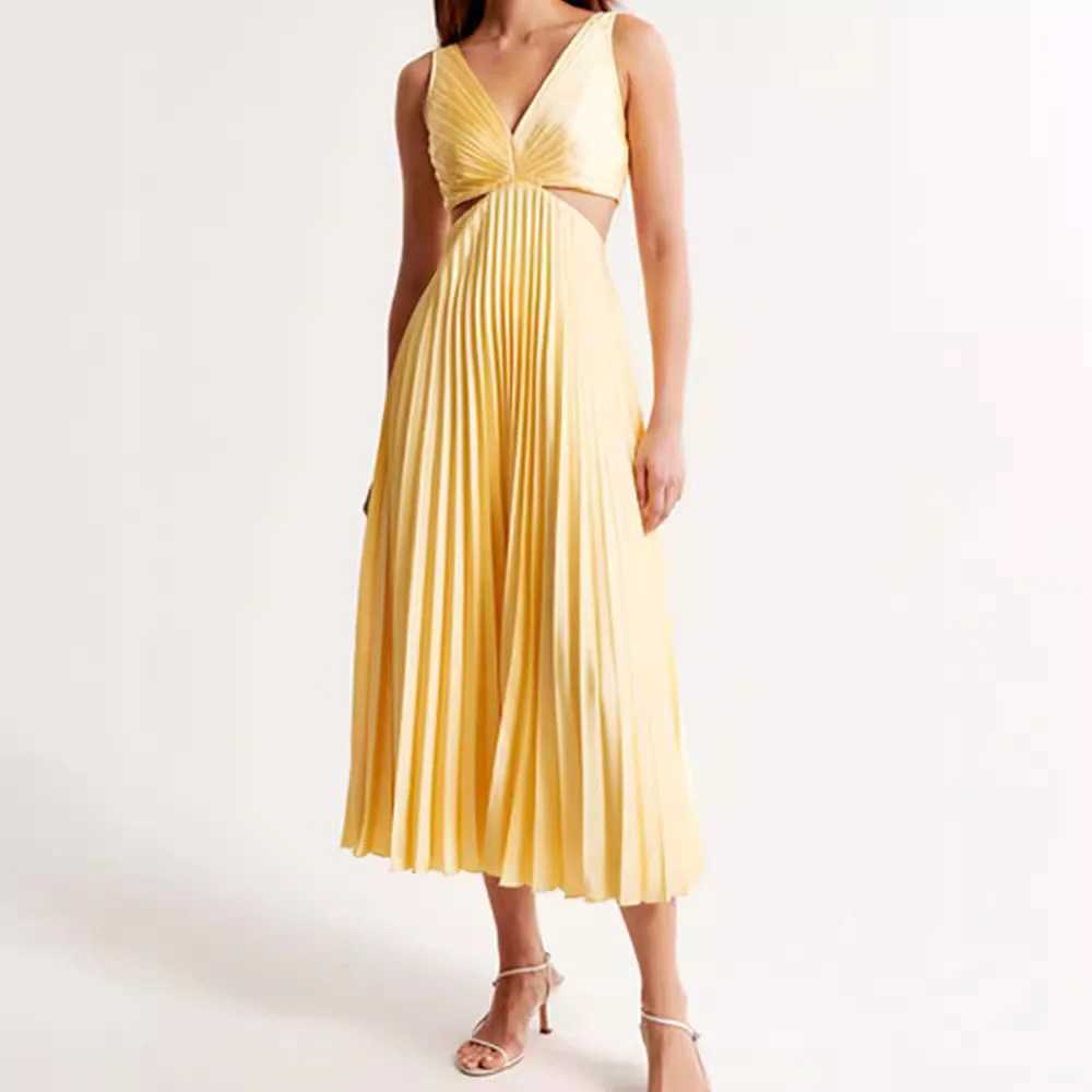 Summer Sexy Deep V Hollow Pleated Beach Dress Casual Multi-color Sleeveless Party Dress Elegant High Waist Long Dress WomenXJ250514
