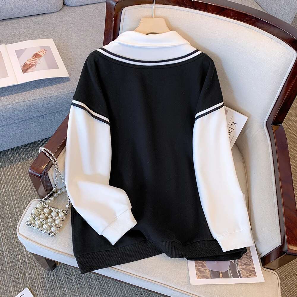 Plus-size women's Fall/Winter casual commute loose comfortable cotton hoodie black cartoon print lapel long-sleeved top large