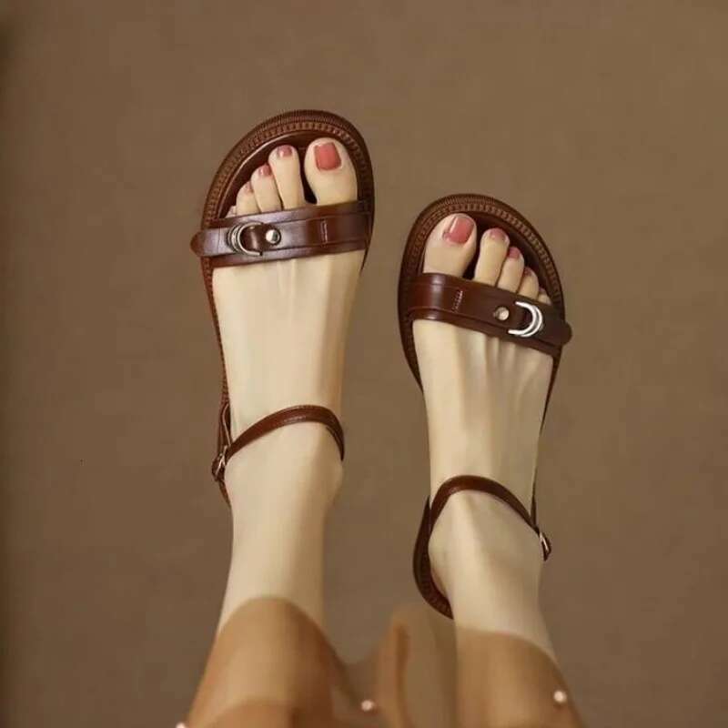 Designer New Summer Women Narrow Leather One Word Buckle Strap Flat Sandals Wide Heel Platform Casual Shoes