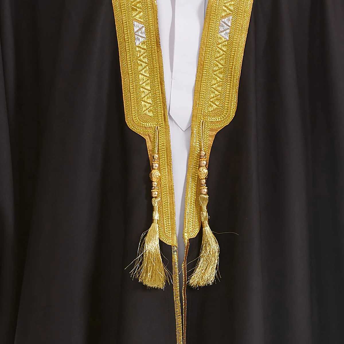 Muslim Men Long Sleeves PureColor Tassel Embroidery Cardigan Robe Arab Male Adult Ankle Length Bisht Thobe Ramadan Eid Clothes X250514