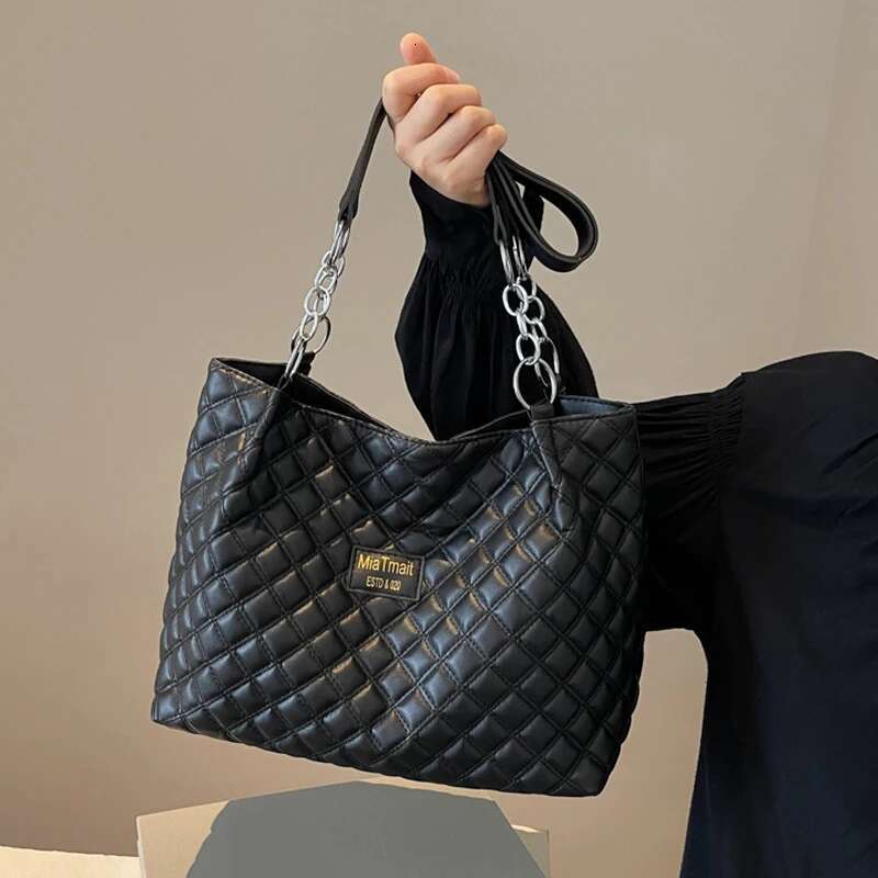 22025 New Bag, Popular Large Capacity Women's Winter High Quality Designer Quilted Design Shoulder Commuting Shopping Handbag, Diamond Grid Premi