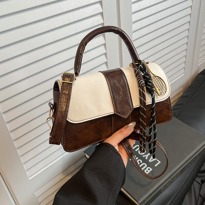 This Year's Popular New Free Delivery Designer Bag Women's 2025 New Trendy And Fashionable Handheld Small Square Ins Artistic Niche Luxury B