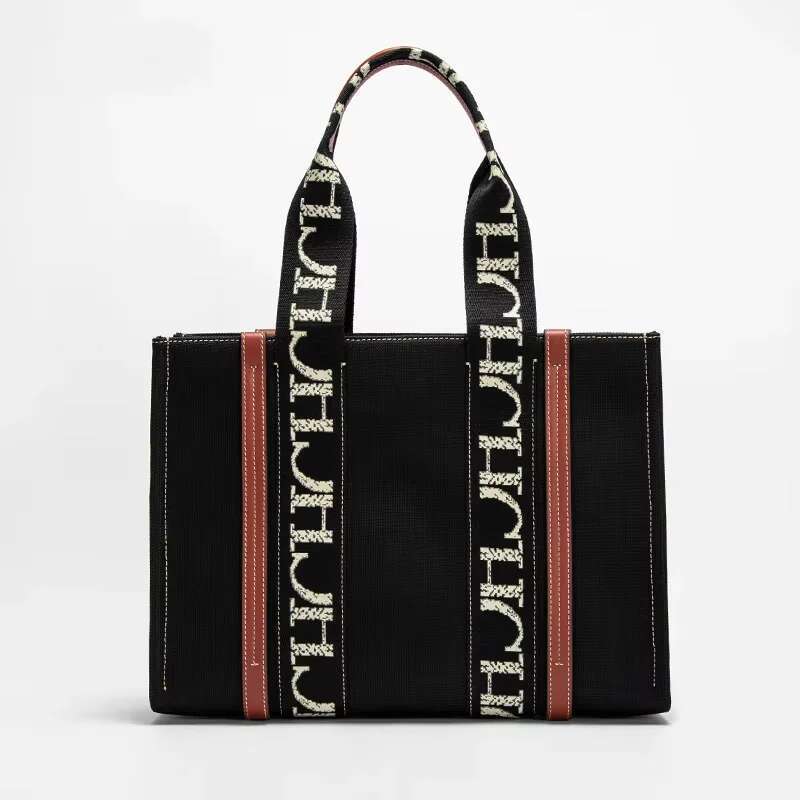 Fashion Classic Retro Women's New Handbag Solid Shopping Large Capacity Multifunctional Portable Shoulder Bag