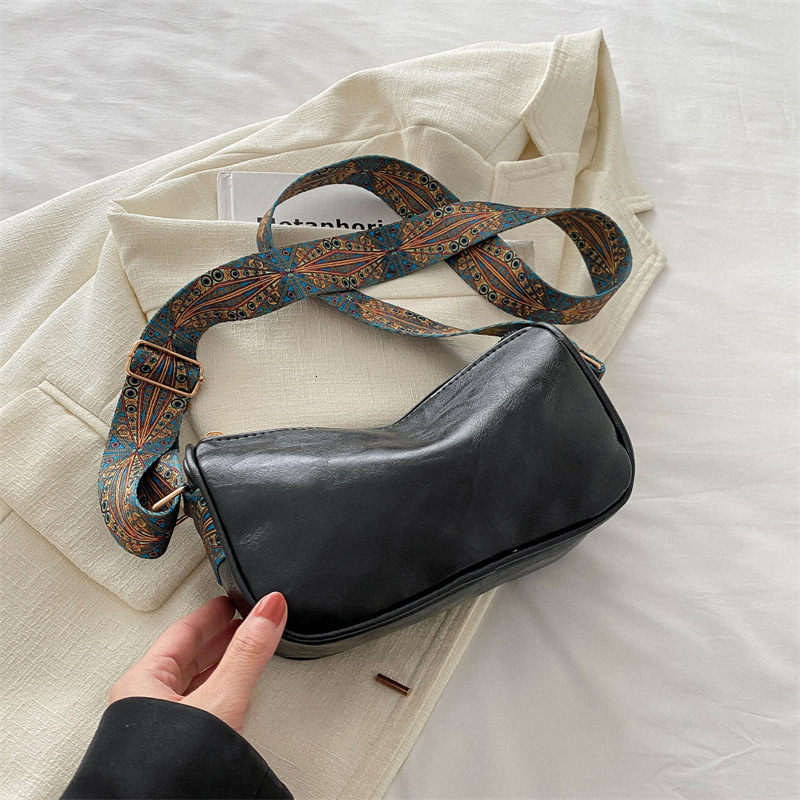 Free Delivery Designer Bag Soft Leather Texture Large Capacity 2025 Spring Versatile Instagram One Shoulder Crossbody Casual Bag Korean Edition Luxury