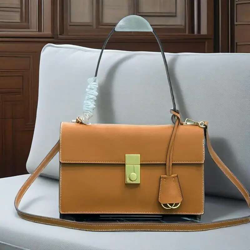 Women shoulder Crossbody Chain Brand Niche Lock Underarm Bag High-end Fashion Genuine Leather Handbag Square Bags