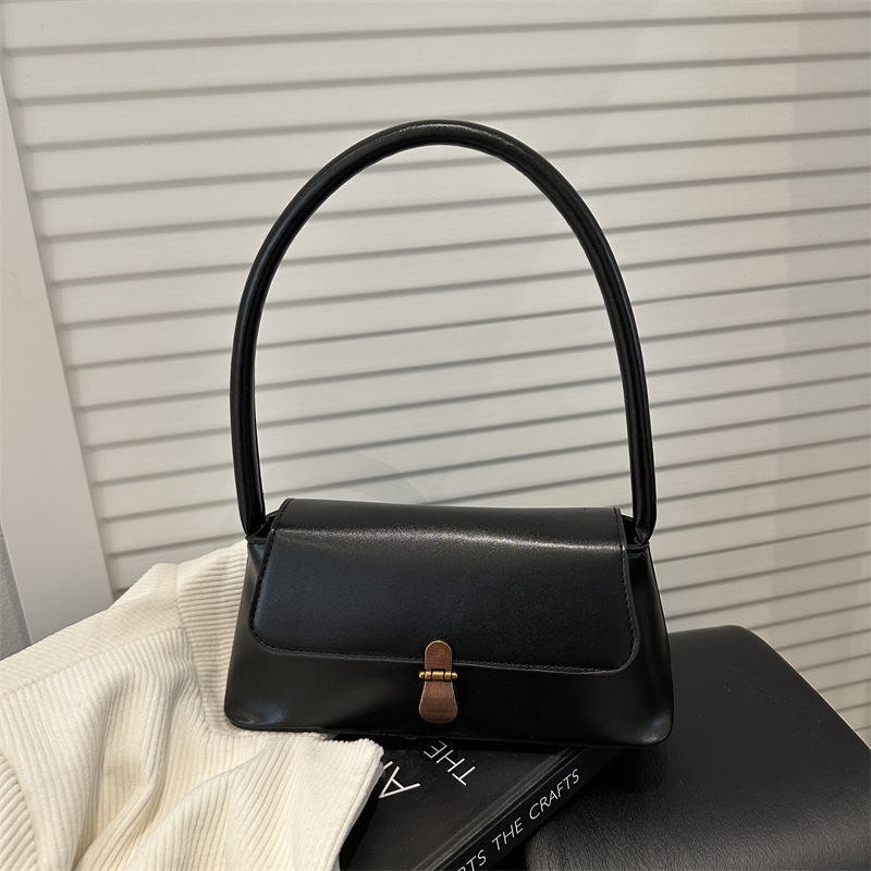 Small Luxury Bag Square For Women Spring 2025 New Fashionable Korean Underarm New Free Delivery Designer Bag Simple Handheld Commuter Bag
