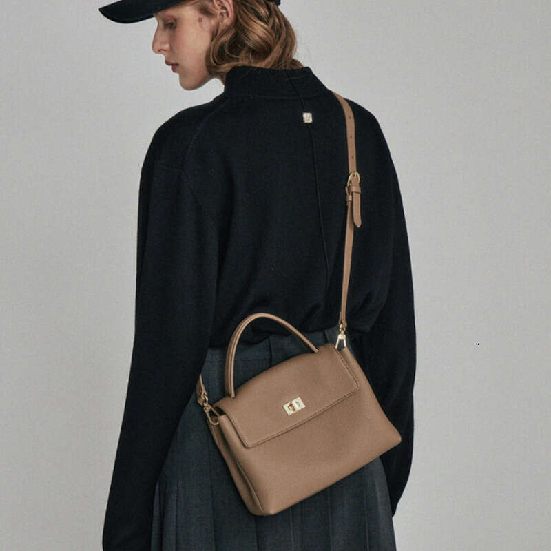 Leather New Fashion Small Square Women's Top Layer Cowhide Handbag Single Shoulder Leather Diagonal Cross Bag