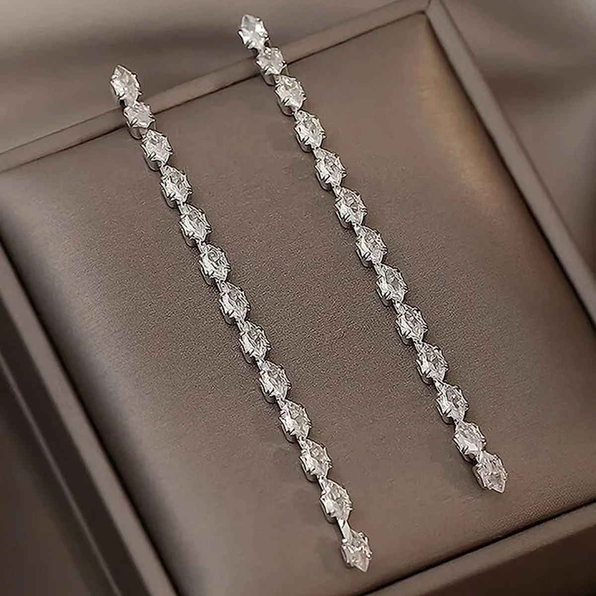 FYUAN Simple Geometric Zircon Crystal Earrings for Women Gold Silver Color Long Tassel Dangle Earrings Party Weddings Jewelry 250513