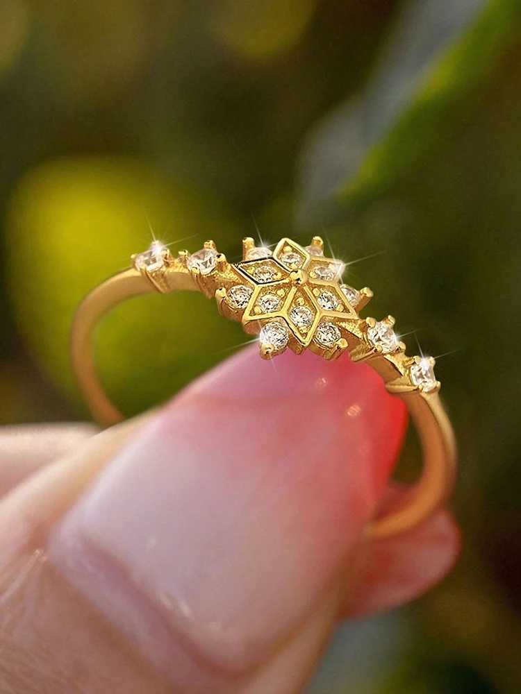 925 Sterling Silver Simple Classic Zircon Exquisite Snowflake Ring For Women Engagement Wedding Luxury High Quality Fine JewelryXJ250514