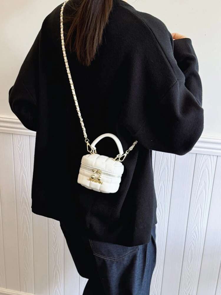 2025 New Bag Mini Chain Box Spring New Checkered Designer Embroidered Shoulder Bag Korean Edition Fashion Double Zipper Handbag Crossbody Bag Ling Gri