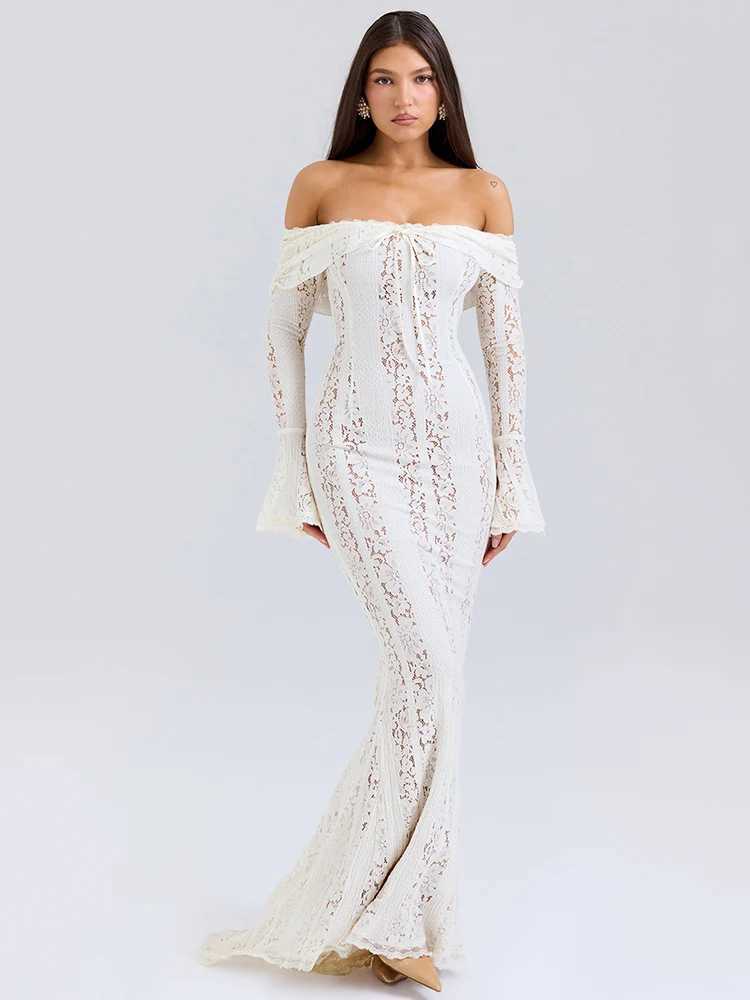 Mozision Floral Lace Off-shoulder Maxi Dress For Women White Strapless Backless Long Sleeve Bodycon Club Party Sexy Long DressXJ250514