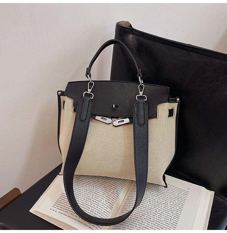 Women's 2025 New Shoulder Bag Linen Splicing Designer Bag Metal Buckle Comparison Texture Handbag Practical Storage Commuter Crossbody Bag Luxury