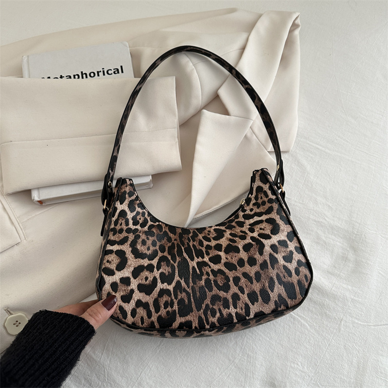 Exquisite Leopard Print Fashionable Single New Free Luxury Bag Delivery Designer Bag Shoulder Underarm For Spring And Summer 2025 Personalized Texture