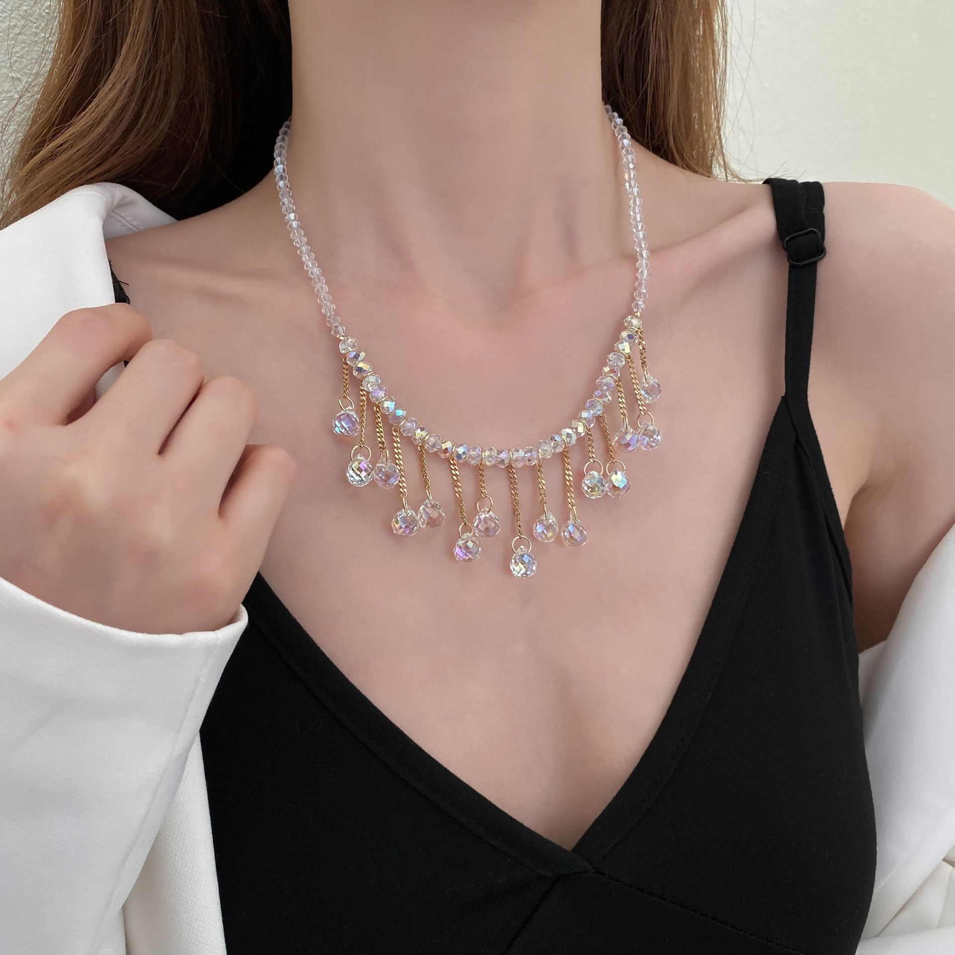 Super Fairy Fashion Korean Edition Girl Transparent Natural Crystal Pendant Accessories Necklace
