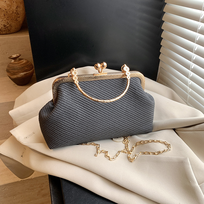 Ladies' Temperament Is Simple Fashionable Pure Color Gentle Buckle New Free Delivery Designer Bag Small Luxury Bag Bag Women's 2025 Spring C