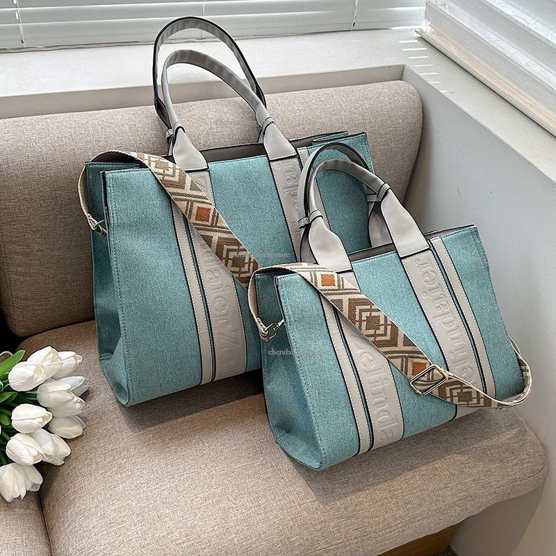 Urban Minimalist And Fashionable Women's Shoulder Bags Free Shipping Designer Bag Canvas Contrasting Color Work Commuting Crossbody Bag Casual Sh