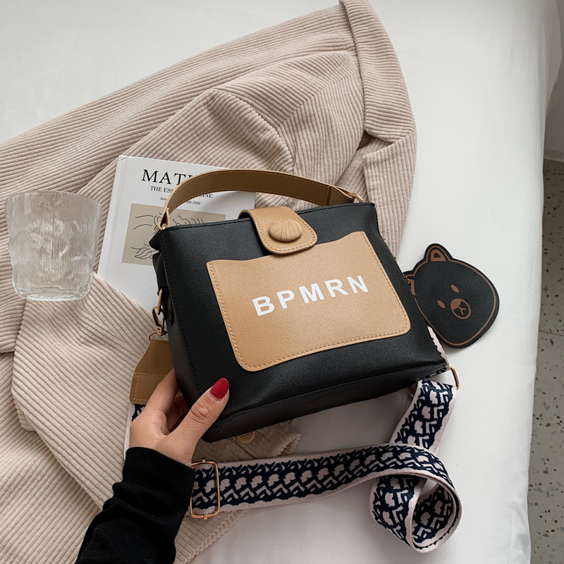 Free Delivery Designer Bag This Year's Popular Small For Women's Autumn 2025 New Trendy And Fashionable Leisure Broadband Crossbody One Shou