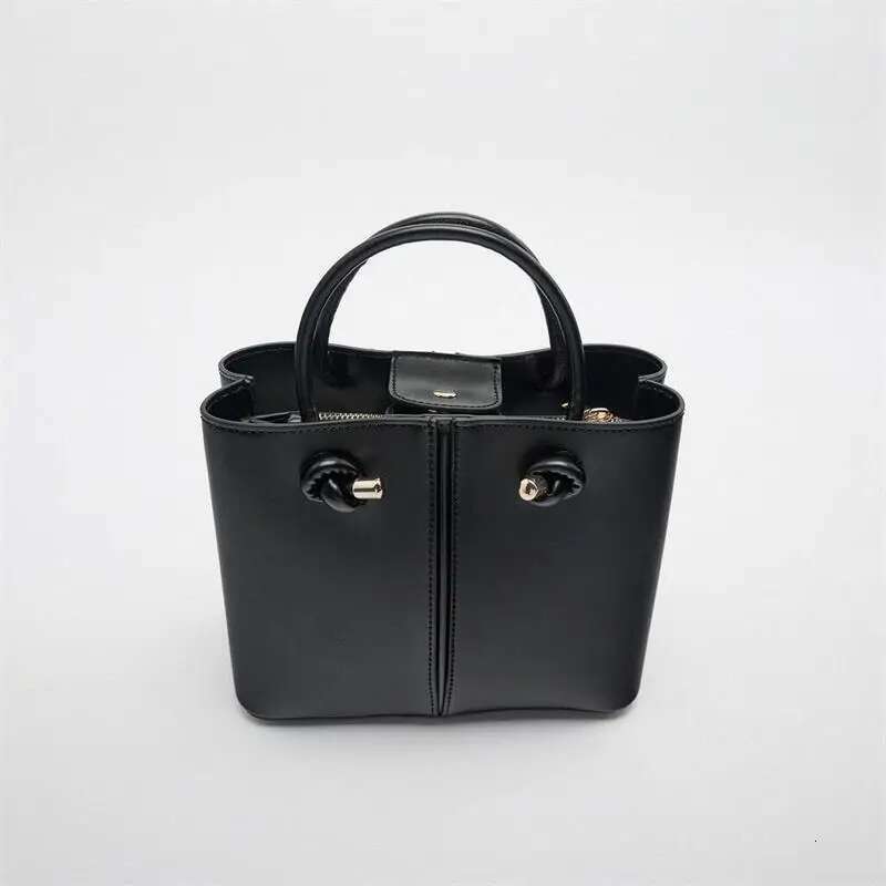 New Women's Handbag, Crossbody Bag, Niche Design, Leisure Bucket Mini City Bag Detachable Cross-Body Strap.