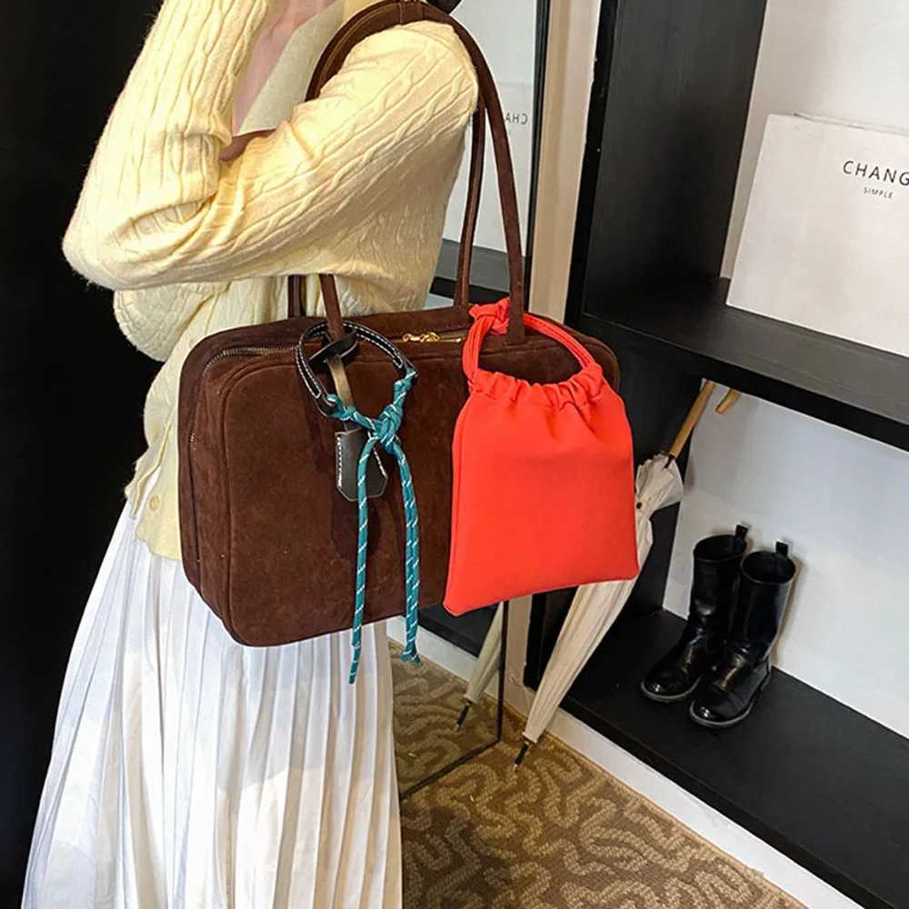 Hot Shoder Bags With Rope Pendant Tote Bag For Wen 2024 Autumn Winter New Wens Bags Korean Fi Handbags And Purses Z250514