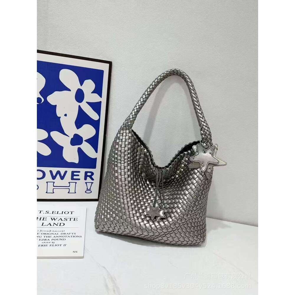Tote Bag High End Niche Design Handmade Woven Large Capacity Tote Bag Casual And Lazy Style One Shoulder Underarm Bucket Bag KQ
