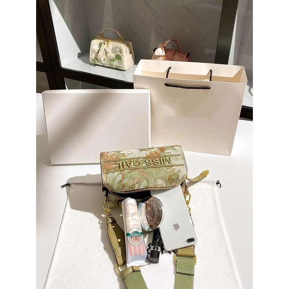 Unique Floral Embroidery Printing Boston Handbag For Party Women's Newly Trendy And Portable Shoulder Crossbody Bag
