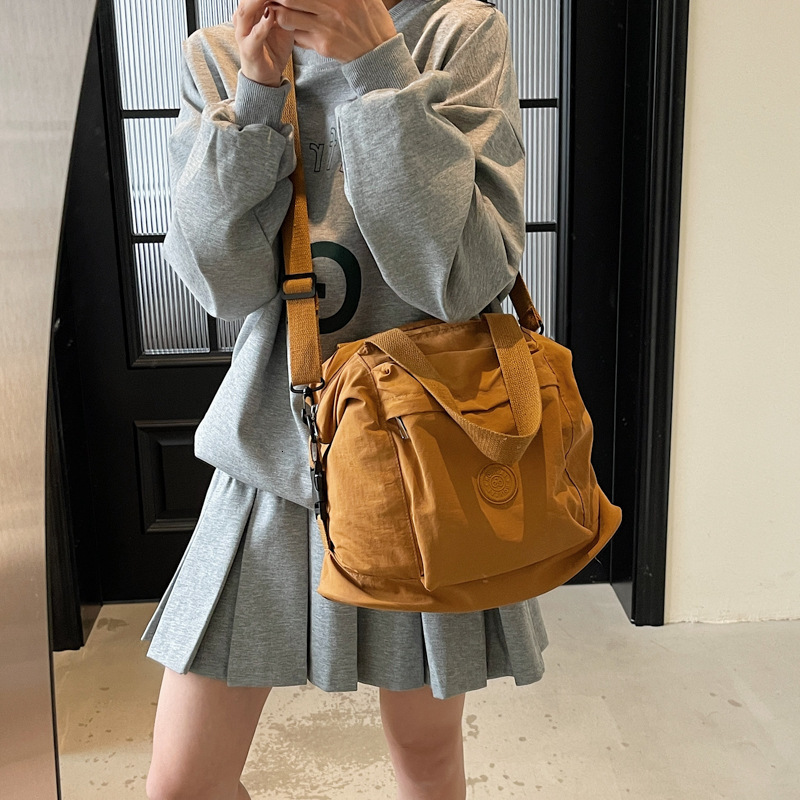 Hot selling women's 2025 new universal high-end atmospheric large capacity shoulder bag, crossbody bag