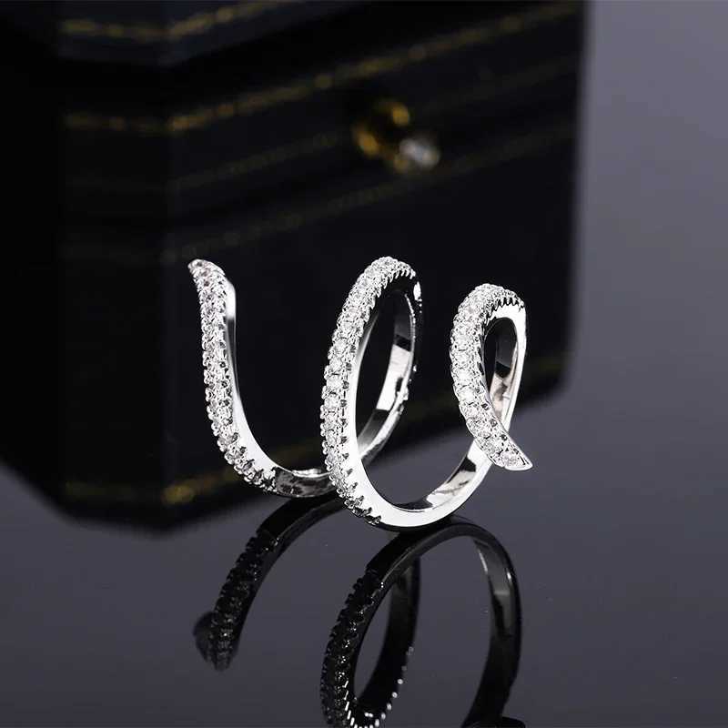 New Fashion 925 Silver Ring Geometric Zircon Ring Irregular Line Ring Personality Simple Engagement Wedding JewelryXJ250514