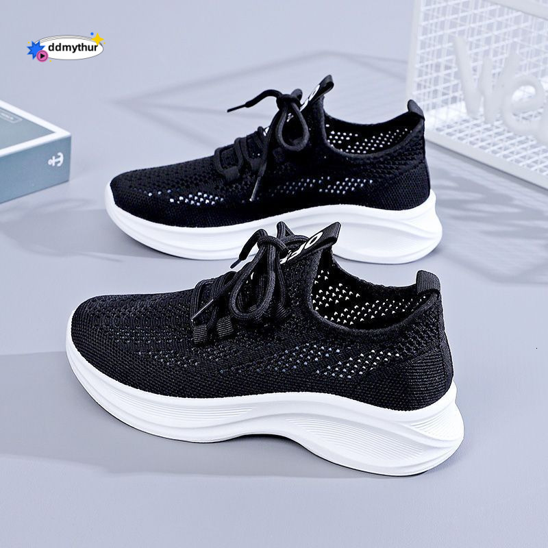 New summer breathable hollowed out sports with a casual, lightweight, and shock-absorbing surface for women. Non slip running soft soled mesh shoes ar