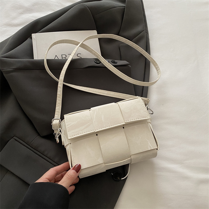 Exquisite Square 2025 New Luxury Bag Free Delivery Designer Bag Super Popular Small Bag Female Niche Design Fashionable And Versatile Woven Shoulder C